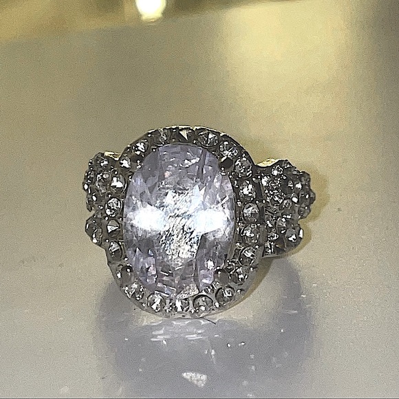 Gorgeous Size 6 CZ 20ct Cocktail Ring - Picture 3 of 6